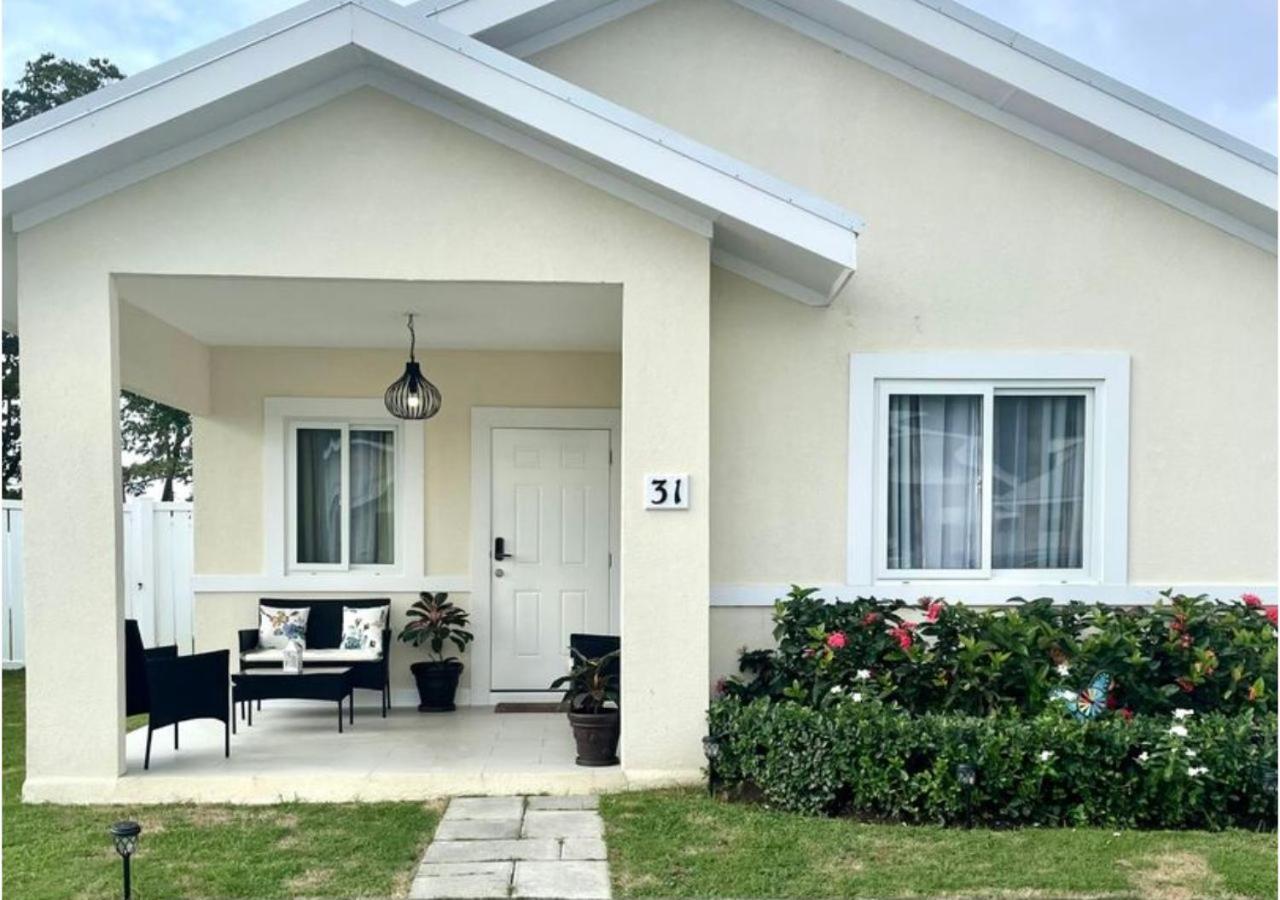 Seashore Vacation Home, Oceanpointe, Lucea, Jamaica Eksteriør bilde