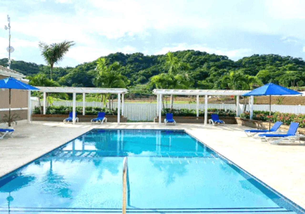 Seashore Vacation Home, Oceanpointe, Lucea, Jamaica Eksteriør bilde
