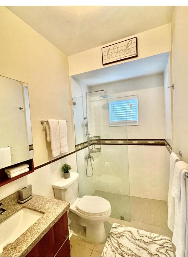 Seashore Vacation Home, Oceanpointe, Lucea, Jamaica Eksteriør bilde